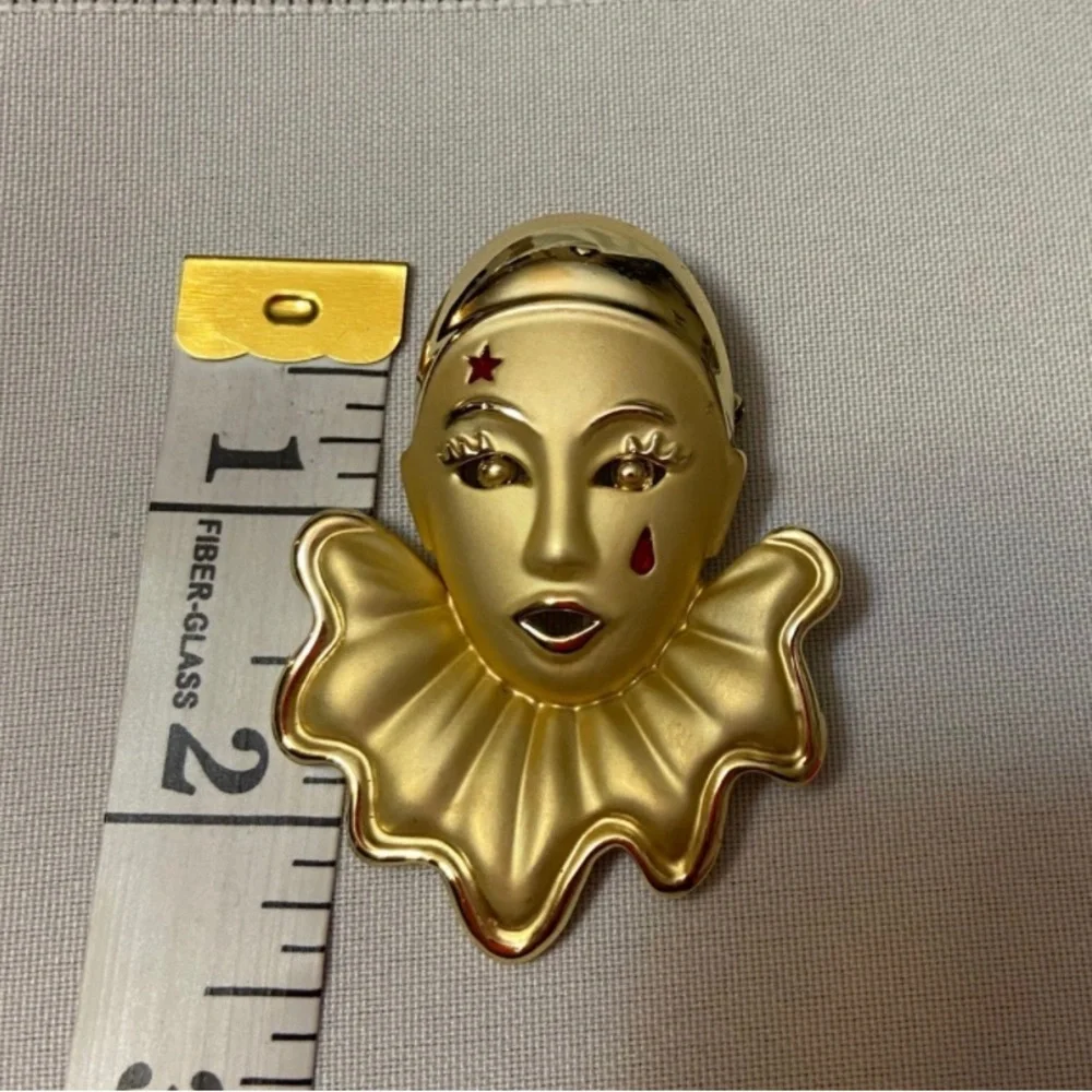 N/A pin vintage